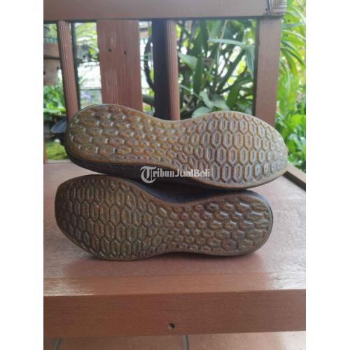 Sepatu New Balance Collab Disney Size 44 Bekas Like New Mulus - Bekasi