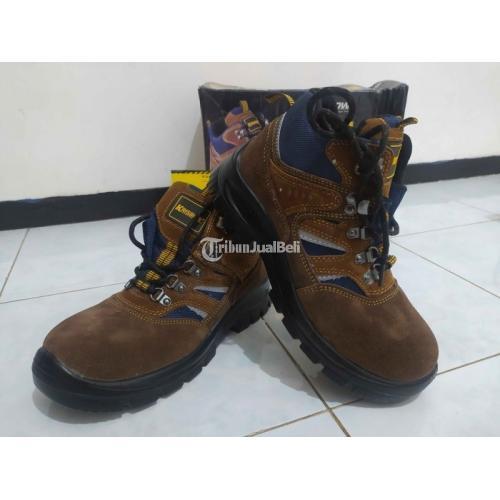 Safety shoes sales krisbow harga