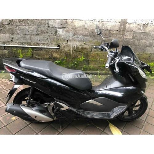 Motor Honda PCX 2018 Hitam Bekas Pajak Hidup Surat Lengkap di Bandung