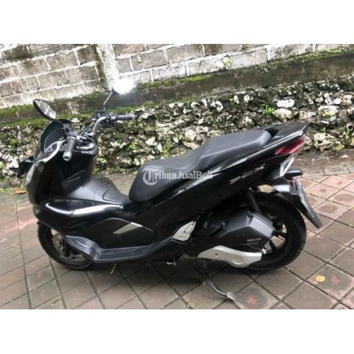 Motor Honda PCX 2018 Hitam Bekas Pajak Hidup Surat Lengkap di Bandung