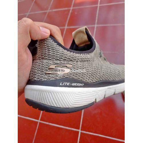 Beli sepatu clearance skechers