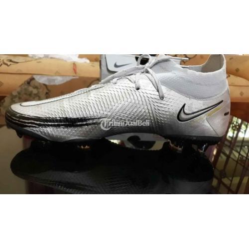 Sepatu bola outlet nike phantom