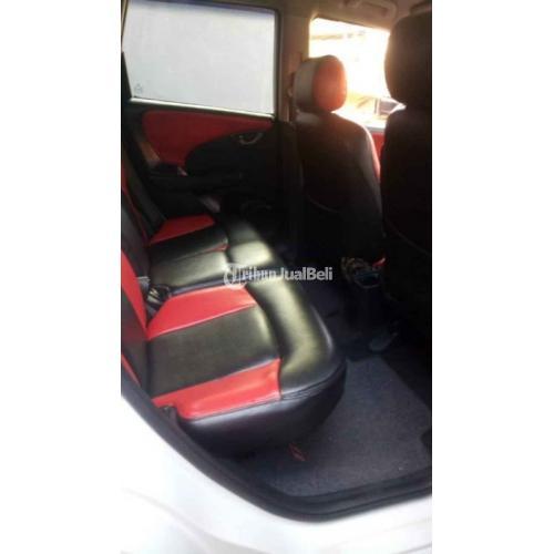 Mobil Honda Jazz RS MMC 2011 Matik Putih Mesin Halus Bekas Nego - Badung