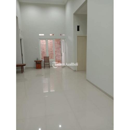 Dijual Rumah Jatisari Mijen LT.142m2 Posisi Hool 3KT 2KM Carport - Semarang