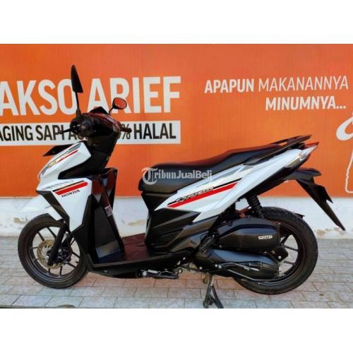 Motor Honda Vario 125cc 2018 Warna Putih Hitam Bekas Mulus Terawat Di