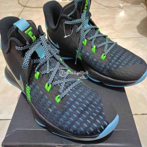 Sepatu nike lebron online