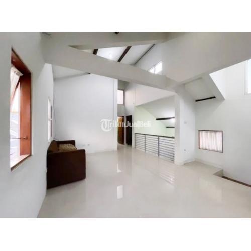 Dijual Rumah 2 Lantai Full Furnished Dekat Monjali dan Kampus UGM Yogyakarta - Sleman