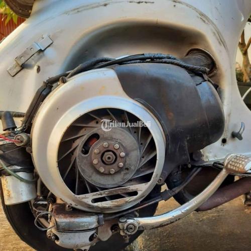 Motor Vespa Sprint 1977 Warna Matalic Grey Bekas Surat Lengkap di