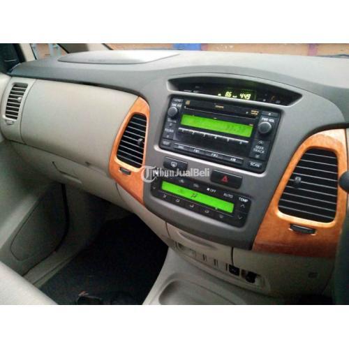 Mobil Toyota Kijang Innova 2011 Grey Second Siap Pakai - Sidoarjo