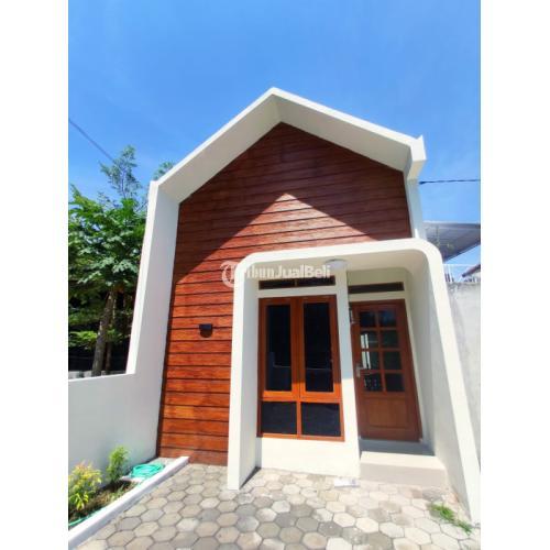 Rumah Cantik Desain Modern Carpot 5 Mobil Tepi Jalan Di Kasongan