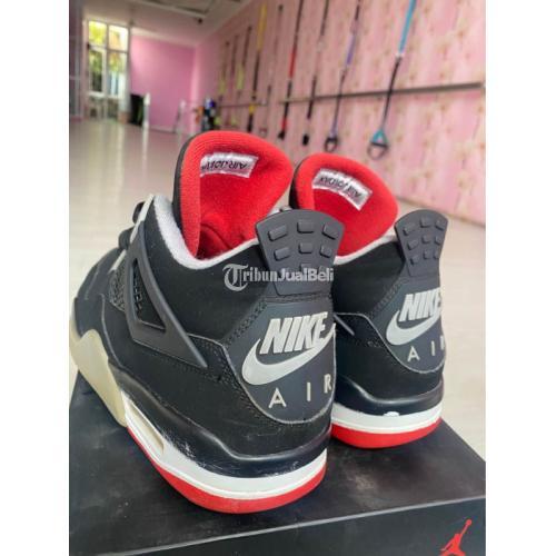 Sepeda Sneakers Air Jordan 4 Bred US10/44 Bekas Like New Original - Pemalang