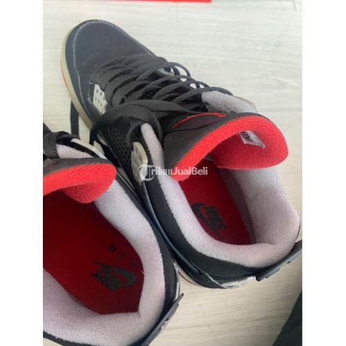 Sepeda Sneakers Air Jordan 4 Bred US10/44 Bekas Like New Original - Pemalang