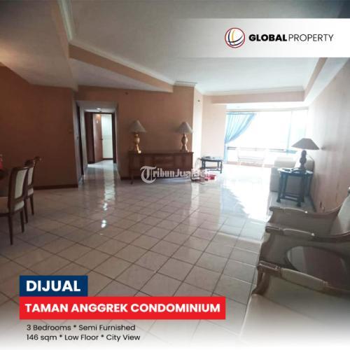 Semi Furnished 3 Bedroom, Low Floor at Taman Anggrek Condominium