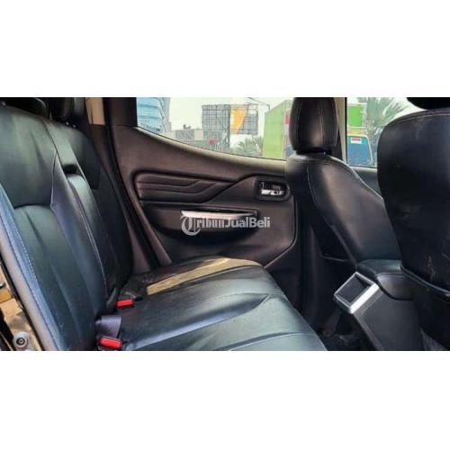 Mobil Mitsubishi Triton 2,4 Ultime Doubel Cab 4WD Solar 2019 Bekas Surat Lengkap - Jakarta Pusat