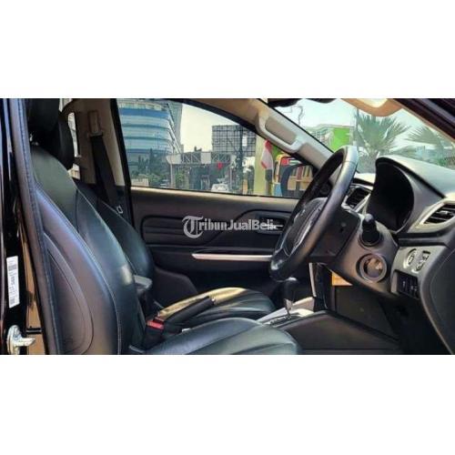 Mobil Mitsubishi Triton 2,4 Ultime Doubel Cab 4WD Solar 2019 Bekas Surat Lengkap - Jakarta Pusat