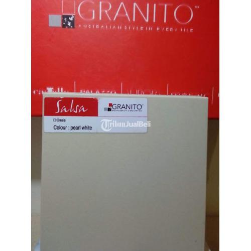 Salsa Pearl White Isi 4 Pcs Ukuran 60x60 Jenis Polished / Kilap - Tangerang