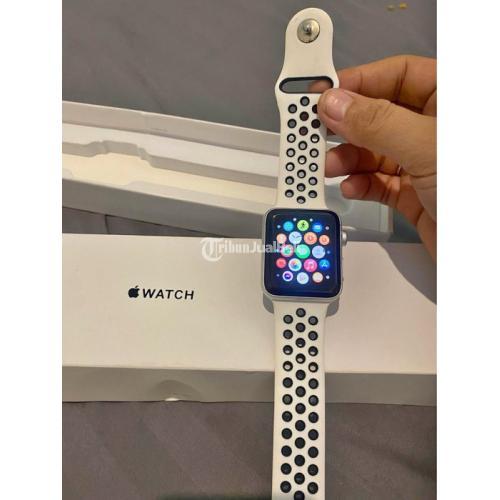 Apple iWatch Series 3 42mm Warna Silver Bekas Mulus Jarang Pakai