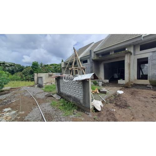 RUMAH CANTIK PROSES BANGUN DEKAT STADION TRIDADI DI SLEMAN