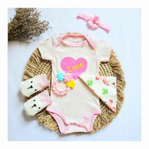 Hampers Bayi New Born Premium Bahan Lembut dan Nyaman Unisex - Denpasar