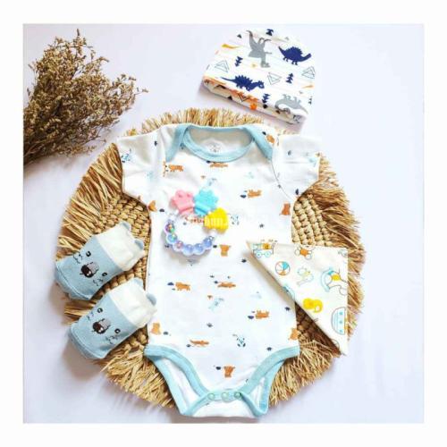 Hampers Bayi New Born Premium Bahan Lembut dan Nyaman Unisex - Denpasar