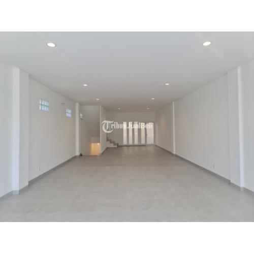 Ruko di jalan utama Gatsu Barat Denpasar Bali