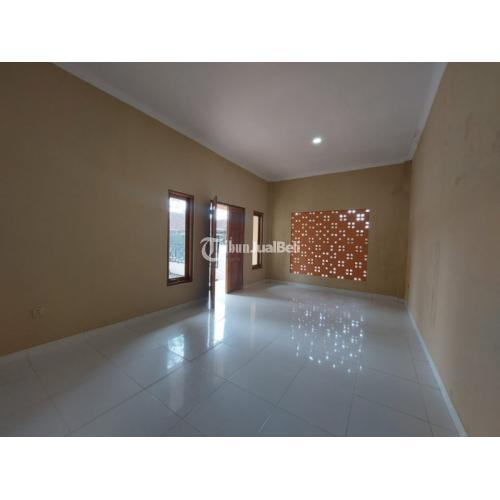 RUMAH CANTIK 2 LT DESAIN MEWAH DI JAKAL DEKAT P4TK