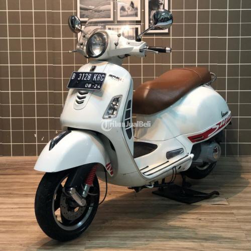 Motor Piaggio Vespa GTS Super 150 3vie 2014 White Bekas Pajak