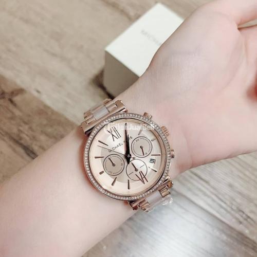 Harga jam hotsell michael kors access