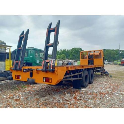Truk Mitsubishi Fuso Genjo 220PS Selfloader Tronton Solar Berkualitas - Pontianak
