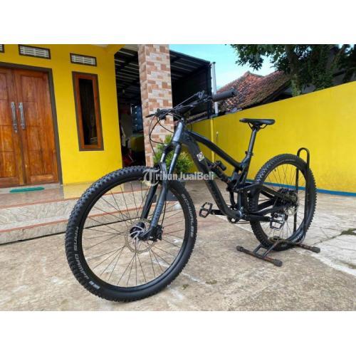 Sepeda Thrill Ricochet T160 Pro 2021 Size M 2 75 Bekas Mulus Like