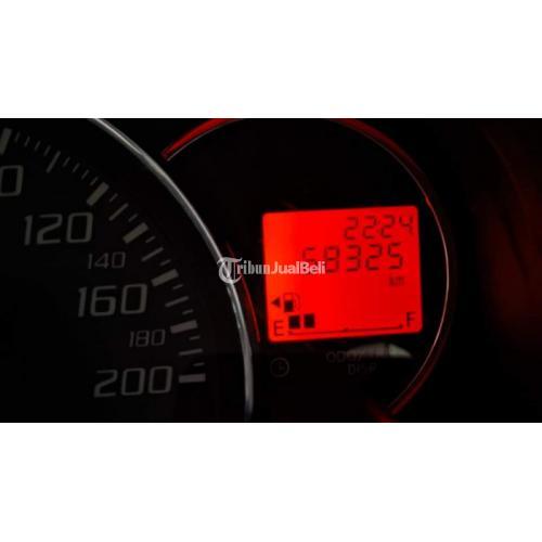 Mobil Daihatsu Ayla Tipe X 2014 Silver Second Manual Bagus Tinggal Pakai Surat Lengkap - Madiun