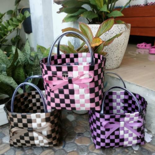 Kerajinan Tas Anyaman Menerima Partai Besar Cocok untuk Souvenir - Gresik