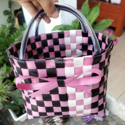 Kerajinan Tas Anyaman Menerima Partai Besar Cocok untuk Souvenir - Gresik