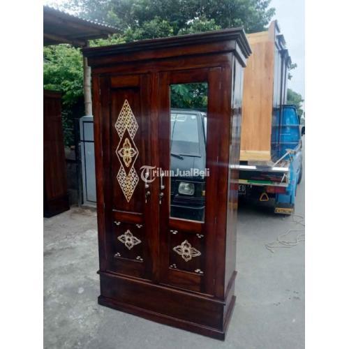 Lemari Kayu 2 Pintu Full Terbuat dari Kayu Asli Tidak Ada Campuran - Pasuruan