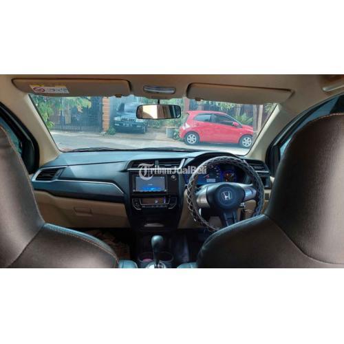 Mobil Honda Mobilio Tahun 2016 Matic Bekas Warna Putih Service Rutin - Makassar