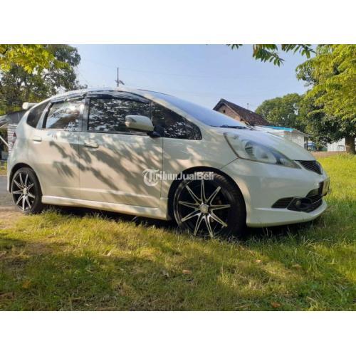 Mobil Honda Jazz RS Tahun 2009 Bekas Warna Putih Mulus Pajak On - Madiun