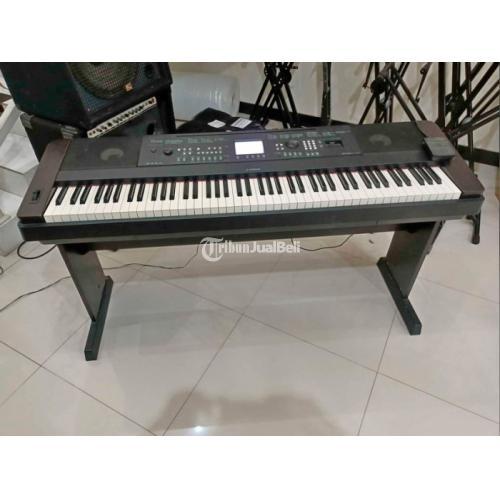 Piano Yamaha DGX 650 B Kondisi Bekas Normal Mulus Siap Pakai - Sidoarjo