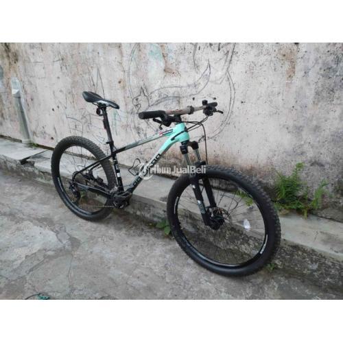 Sepeda Polyogon Xtrada 2021 Seken Mulus Seperti Baru - Solo