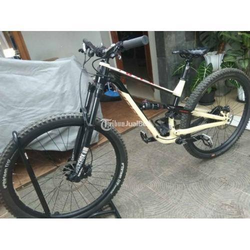 Sepeda MTB Polygon Siskiu D7 Size M 29 Bekas Like New Normal Siap Pakai - Tangerang Selatan