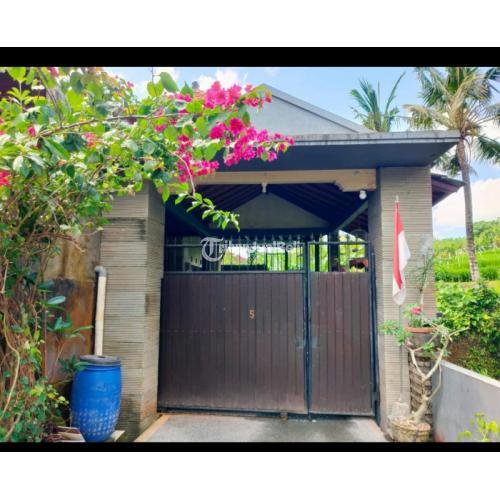 RUMAH CANTIK DILENGKAPI GAZEBO DI LANTAI 2