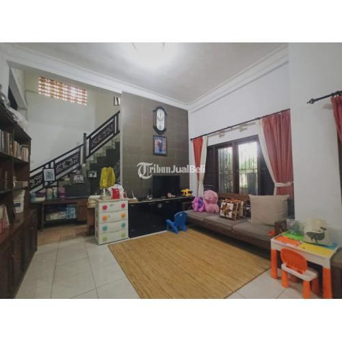 RUMAH CANTIK DILENGKAPI GAZEBO DI LANTAI 2