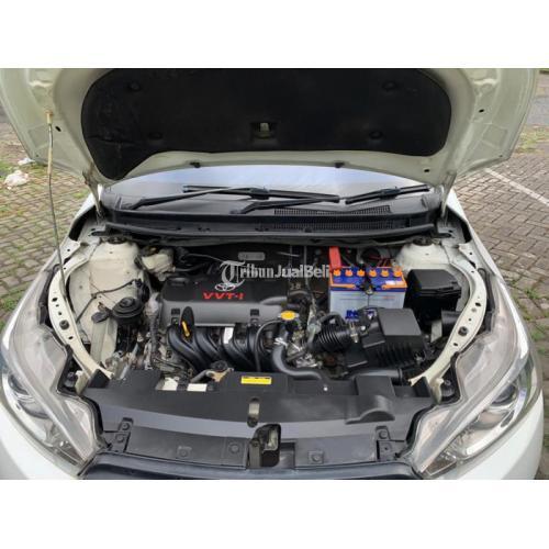 Mobil Toyota Yaris Tahun 2014 Bekas Warna Putih Manual Siap Pakai - Malang