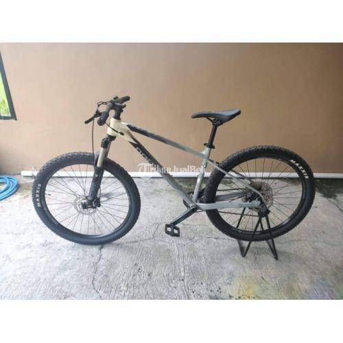 Sepeda MTB Polygon Xtrada 6 2021 Size M 27.5 Bekas Like New Mulus Siap Pakai - Solo