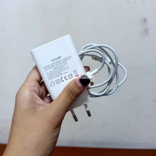 HP Vivo Y75 5G RAM 8/128GB Fullset Garansi No Minus Mulus - Semarang