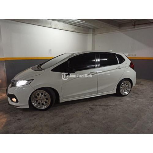 Mobil Honda Jazz RS 2018 Putih Seken Pajak Panjang Siap Pakai - Denpasar