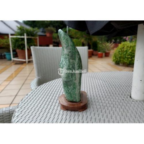 Bahan Biseki Giok Jadeite Jade Type A Natural RJD011 Dengan Tatakan Daiza Indah