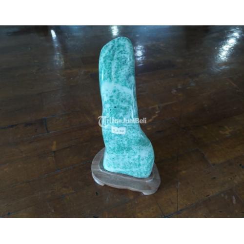 Bahan Biseki Giok Jadeite Jade Type A Natural RJD011 Dengan Tatakan Daiza Indah