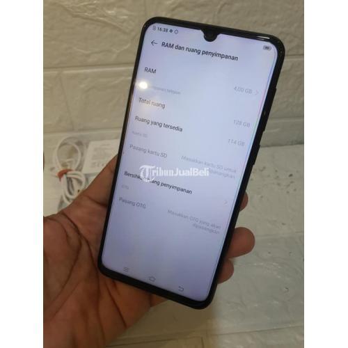 HP Vivo V11 RAM 4/128GB Fullset Seken Mulus No Minus Nonus Softcase - Surabaya