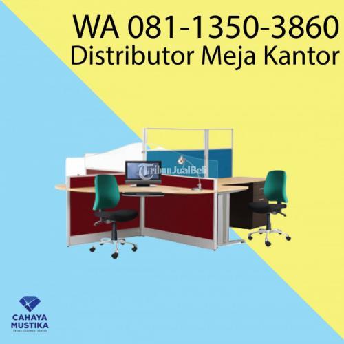 Distributor Meja Kantor Partisi di Malang