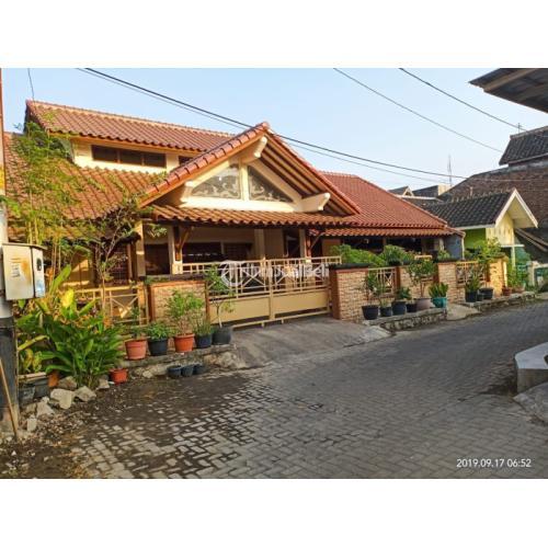 RUMAH AREA PEDURUNGAN SEMARANG TIMUR